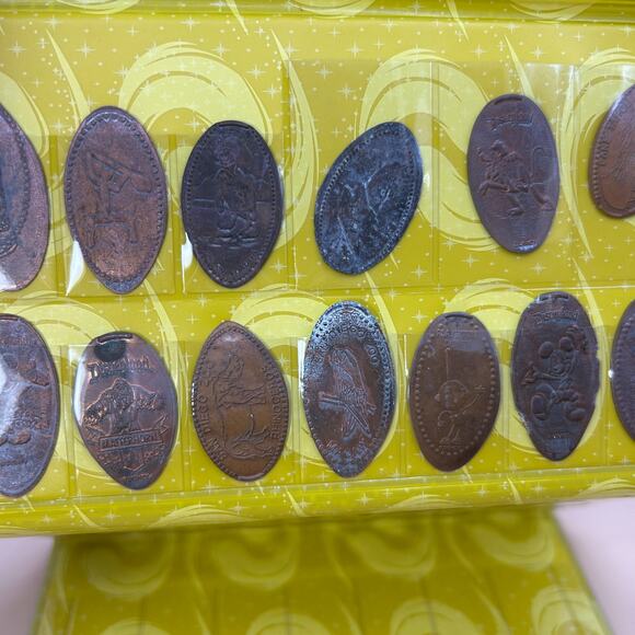 Disneyland Resort Pressed Coin Collection Book 13 Coins Disney Sea Life Park - Picture 5 of 10